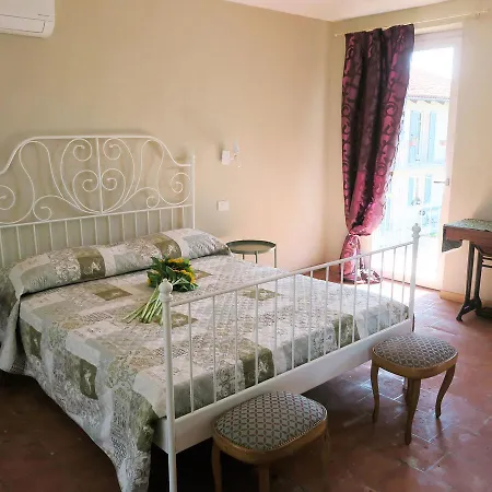 Ca Tupin Couette-café Treiso